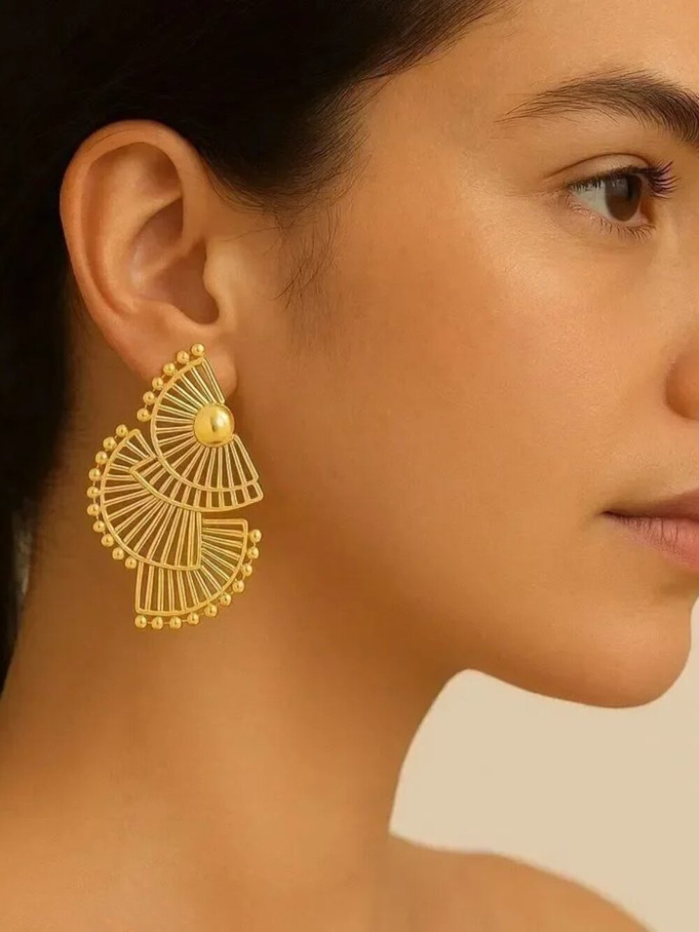 Fan-Shaped Earrings Q266
